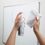 Durable Streak Free Whiteboard Cleaning Spray and Microfobre Cloth Kit 250ml 583300