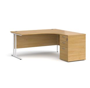 Maestro 25 right hand ergonomic desk 1600mm with white cantilever frame and desk high pedestal - oak