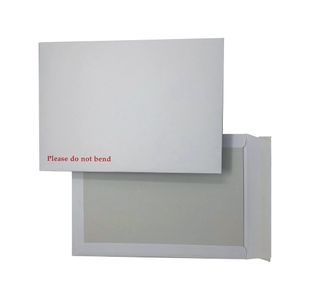 5 Star C4 Board Backed Pocket Envelope Peel and Seal 120gsm White (Pack of 125) 943335