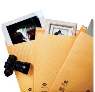 Jiffy AirKraft Size 0 Bubble Lined Mailer Gold Pack of 100 MAKC99003