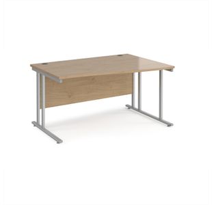 Maestro 25 right hand wave desk 1400mm wide - silver cantilever leg frame, Kendal oak top